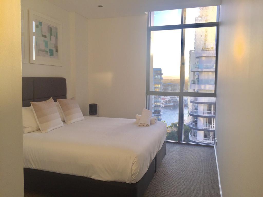 Solaire Apartments โกลด์โคสต์ ภายนอก รูปภาพ