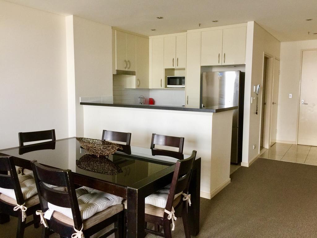 Solaire Apartments โกลด์โคสต์ ภายนอก รูปภาพ