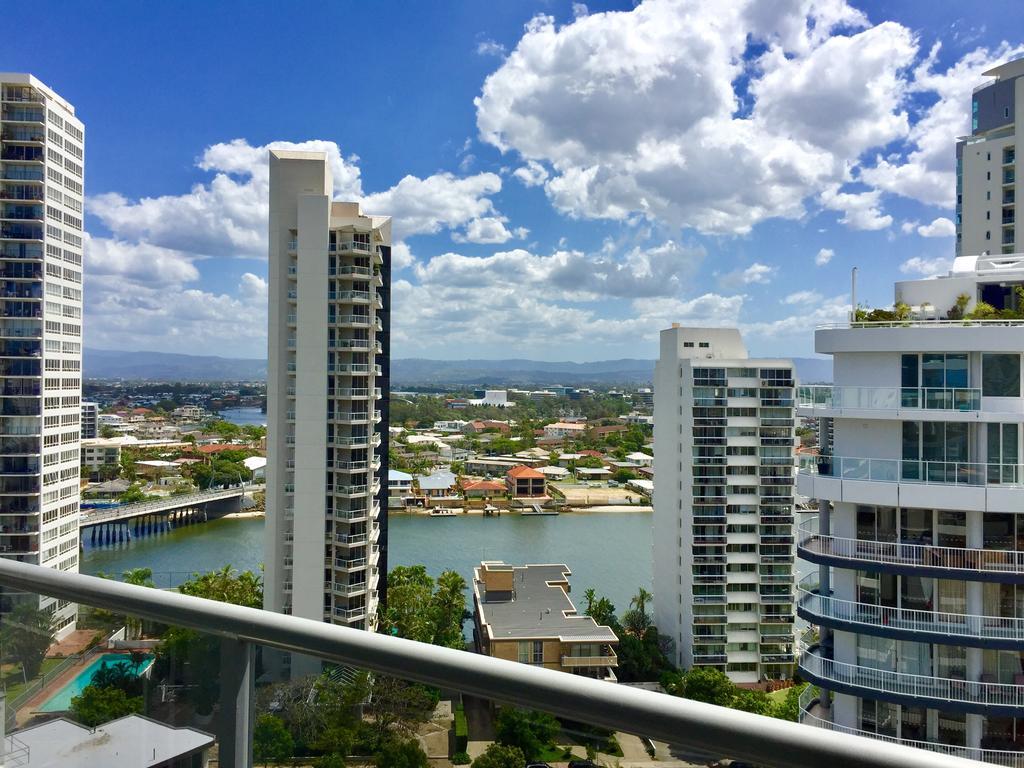 Solaire Apartments โกลด์โคสต์ ภายนอก รูปภาพ